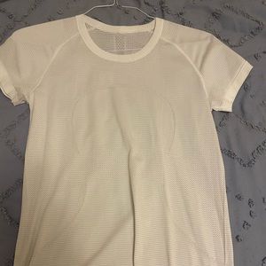 SOLD Size 10 lululemon swiftly tech short sleeve